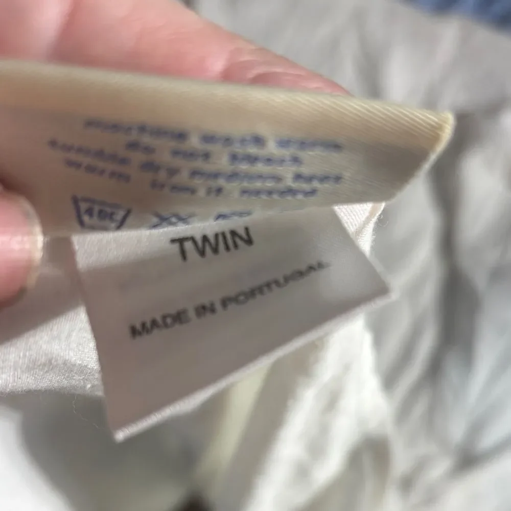 Pottery barn 100% cotton twin bed skirt Blue